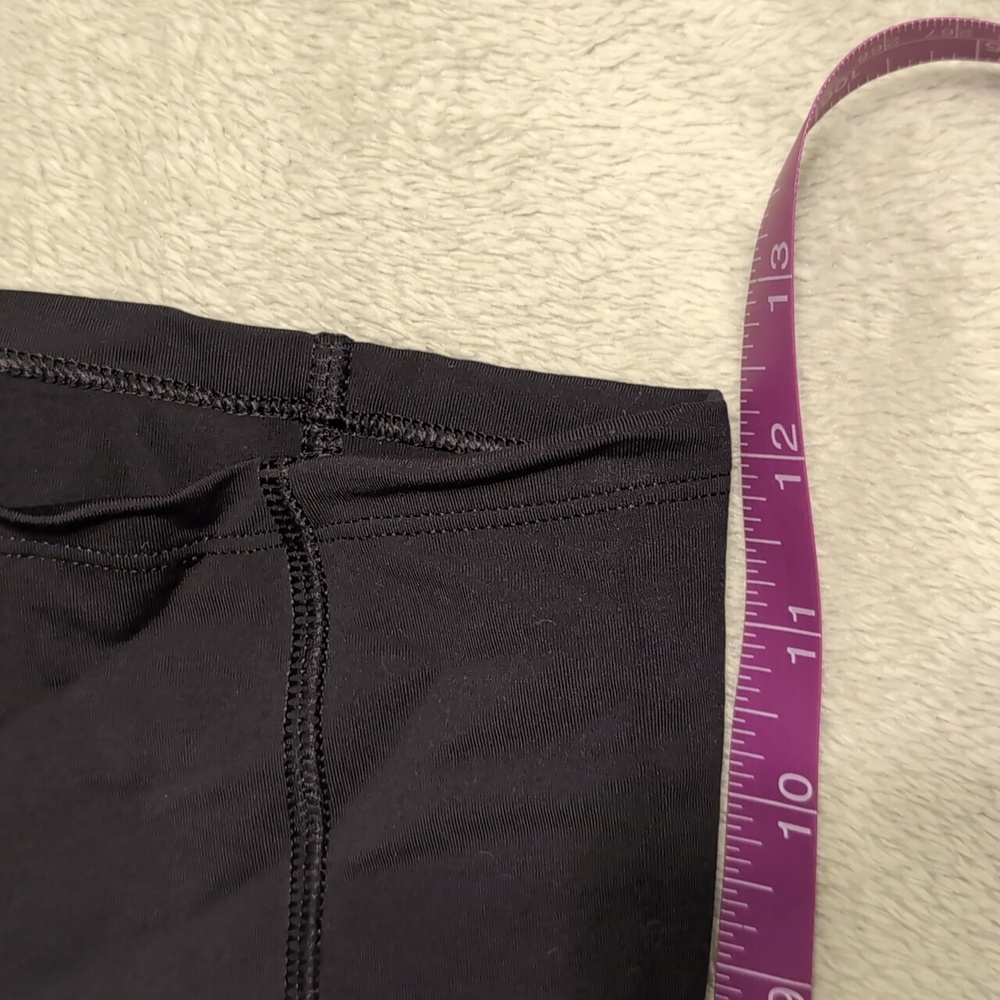 lululemon athletica Women's Athletic Shorts in Black and Pink - 8 - Picture 5 of 6